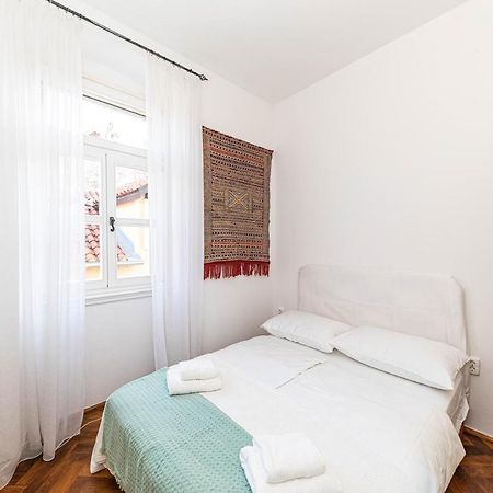 Within Ancient Walls Split Extérieur photo