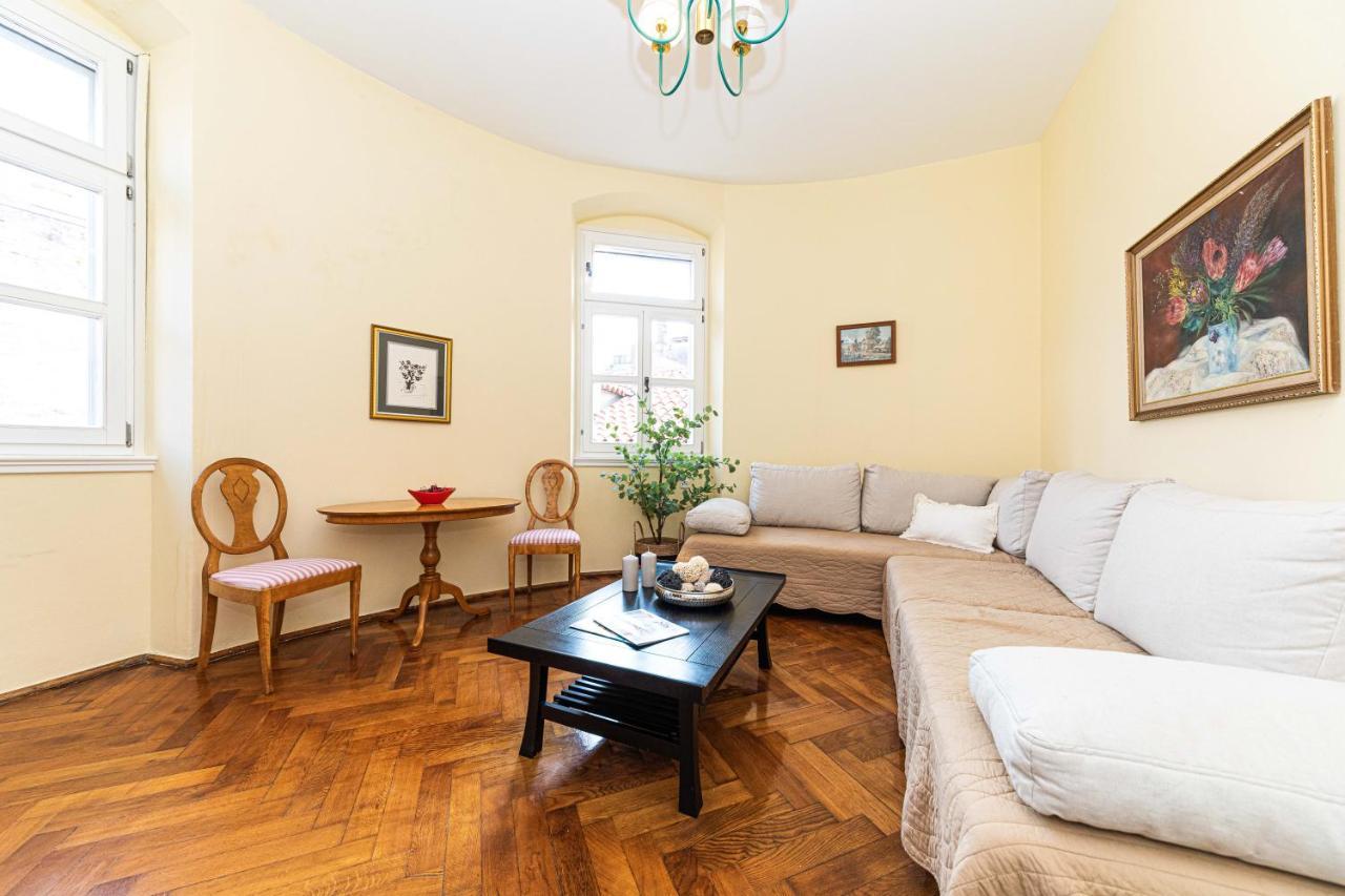 Within Ancient Walls Split Extérieur photo